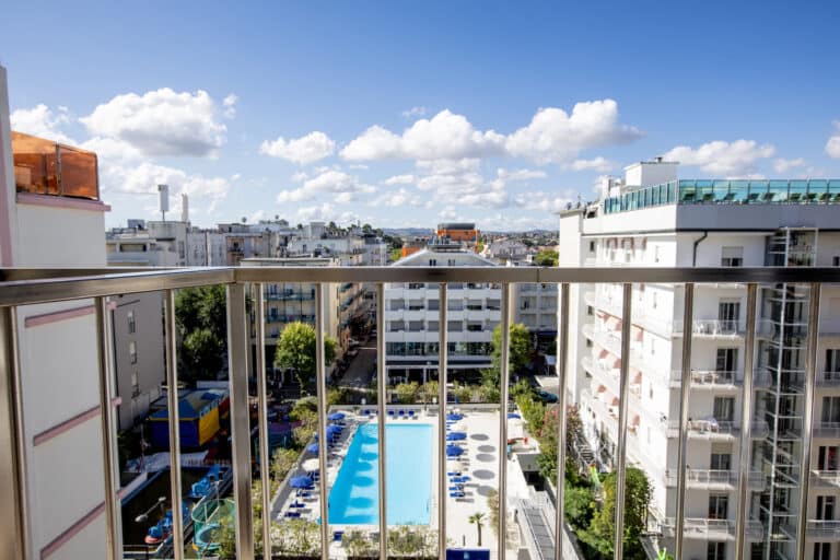 Hotel Caravelle Cattolica - Pool View Comfort Room balcone 2