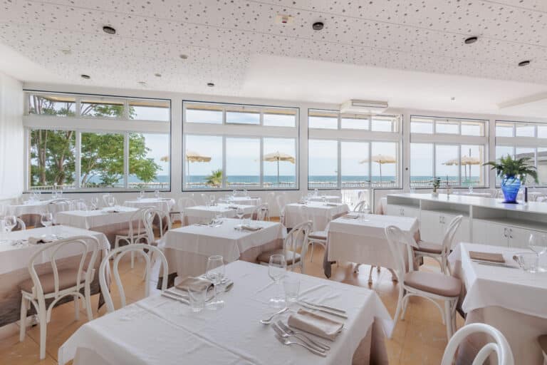 Hotel Caravelle Cattolica - Ristorante Terrazza sul Mare 1