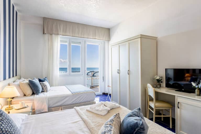 Hotel Caravelle Cattolica - Sea View Superior Room stanza 2